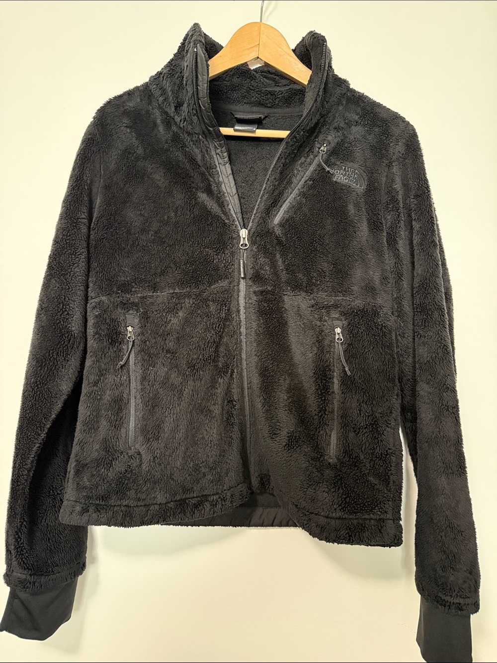 The North Face Women’s Charcoal Gray Denali Fleece Jacket